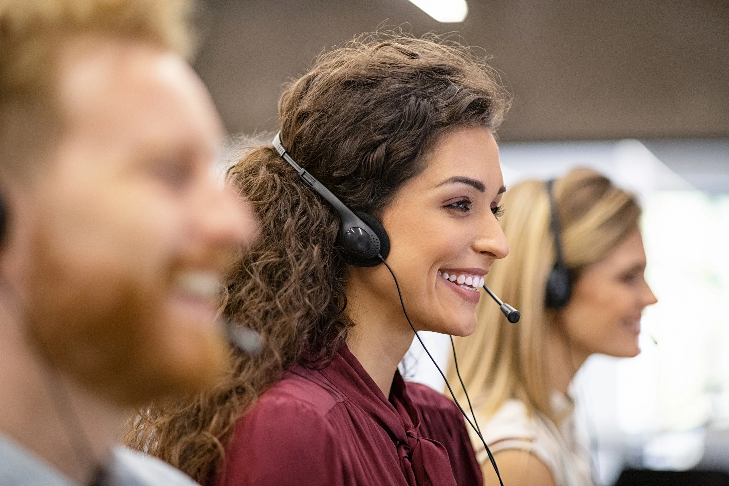 How a global tech leader cuts calls to live agents by 43% using routing with AI