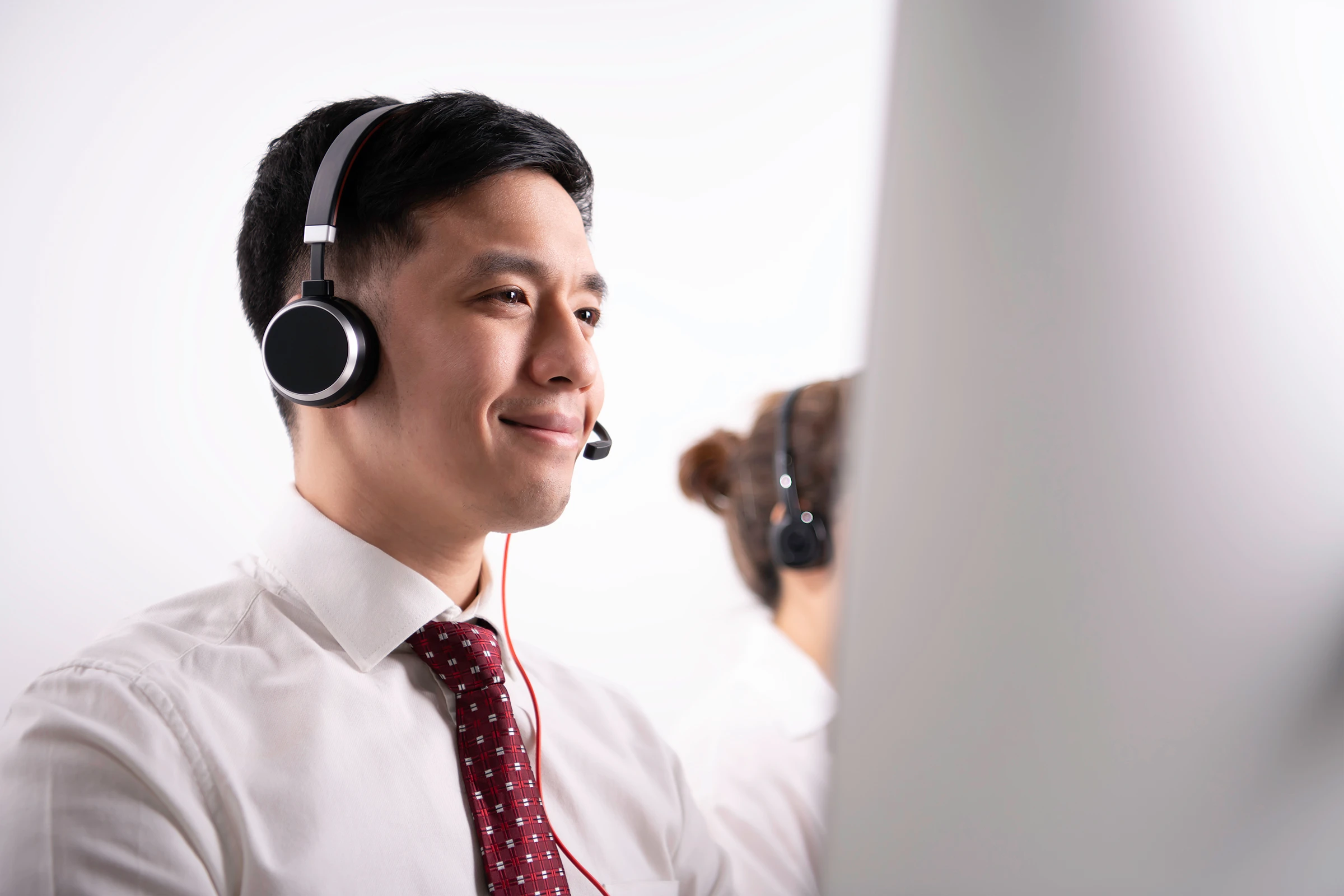 Don't Hide the Humans: Why a First Contact Resolution Approach to AI Will Be Key in Customer Care
