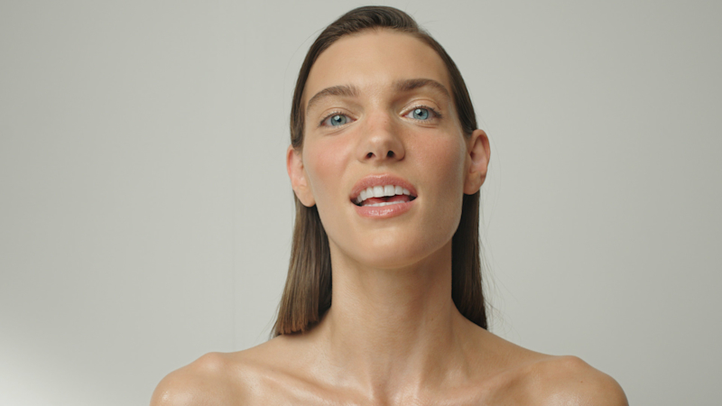 lorealCharlotte-stills-007
