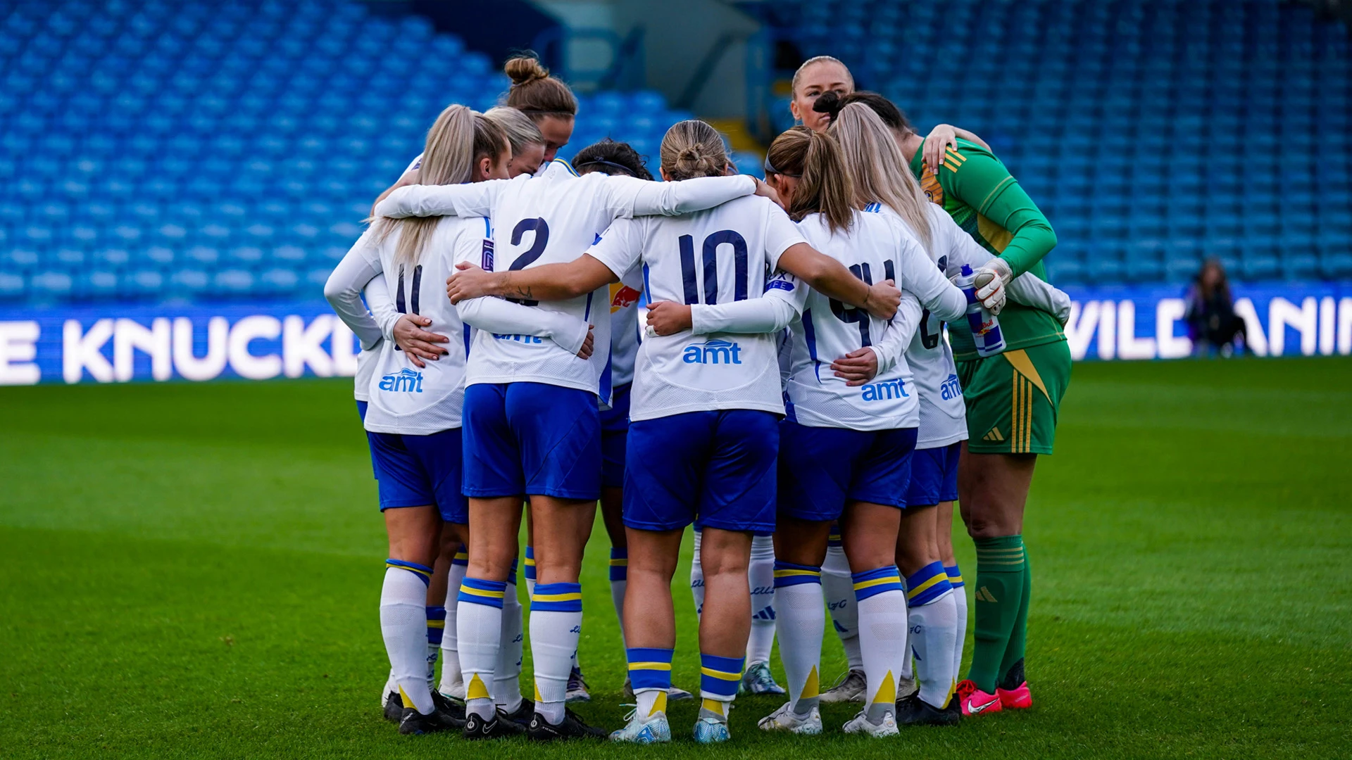 Leeds Women huddle