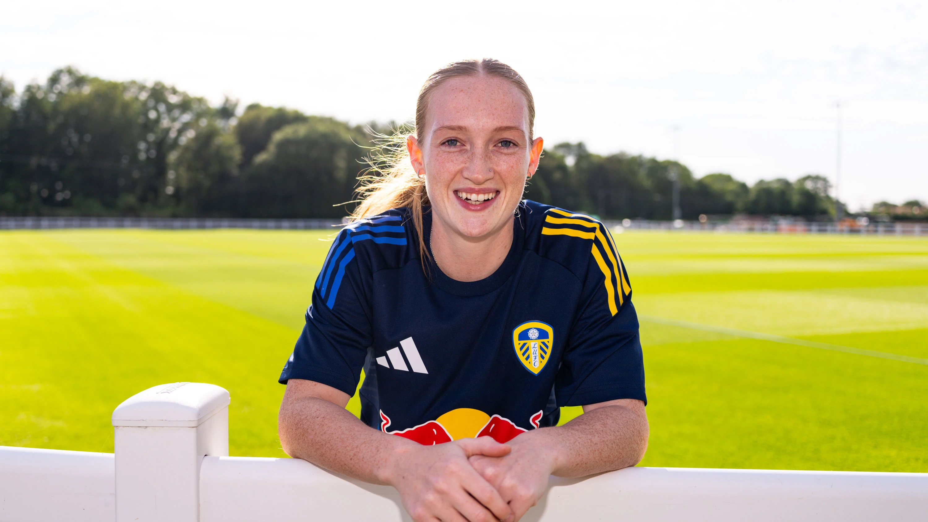 Alayna Millard signing 2