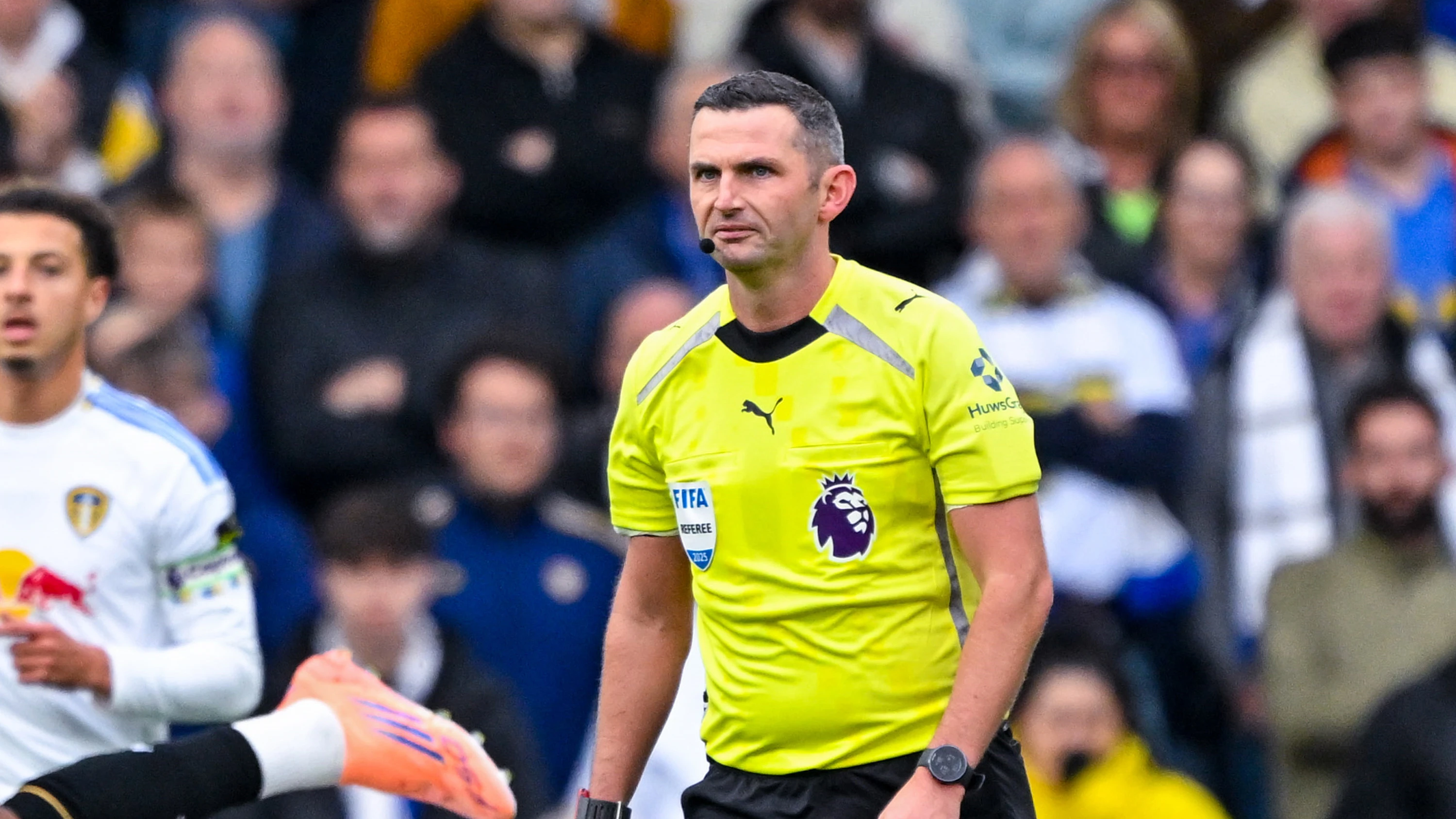 Michael Oliver ref