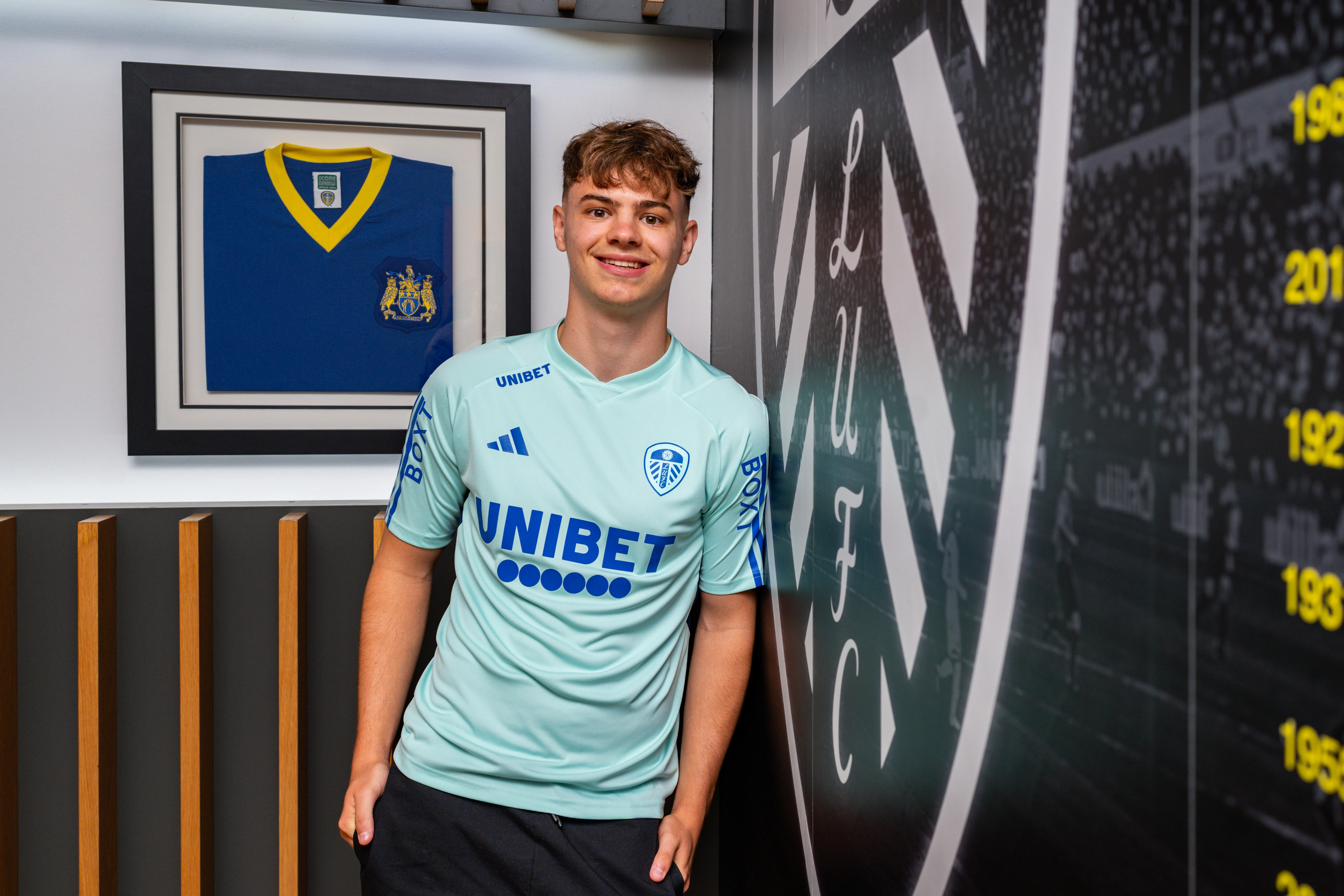 Luca Thomas signs new contract