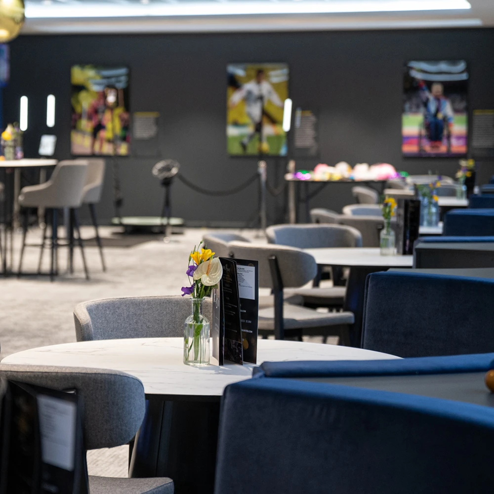 Gateway: Hisense Lounge