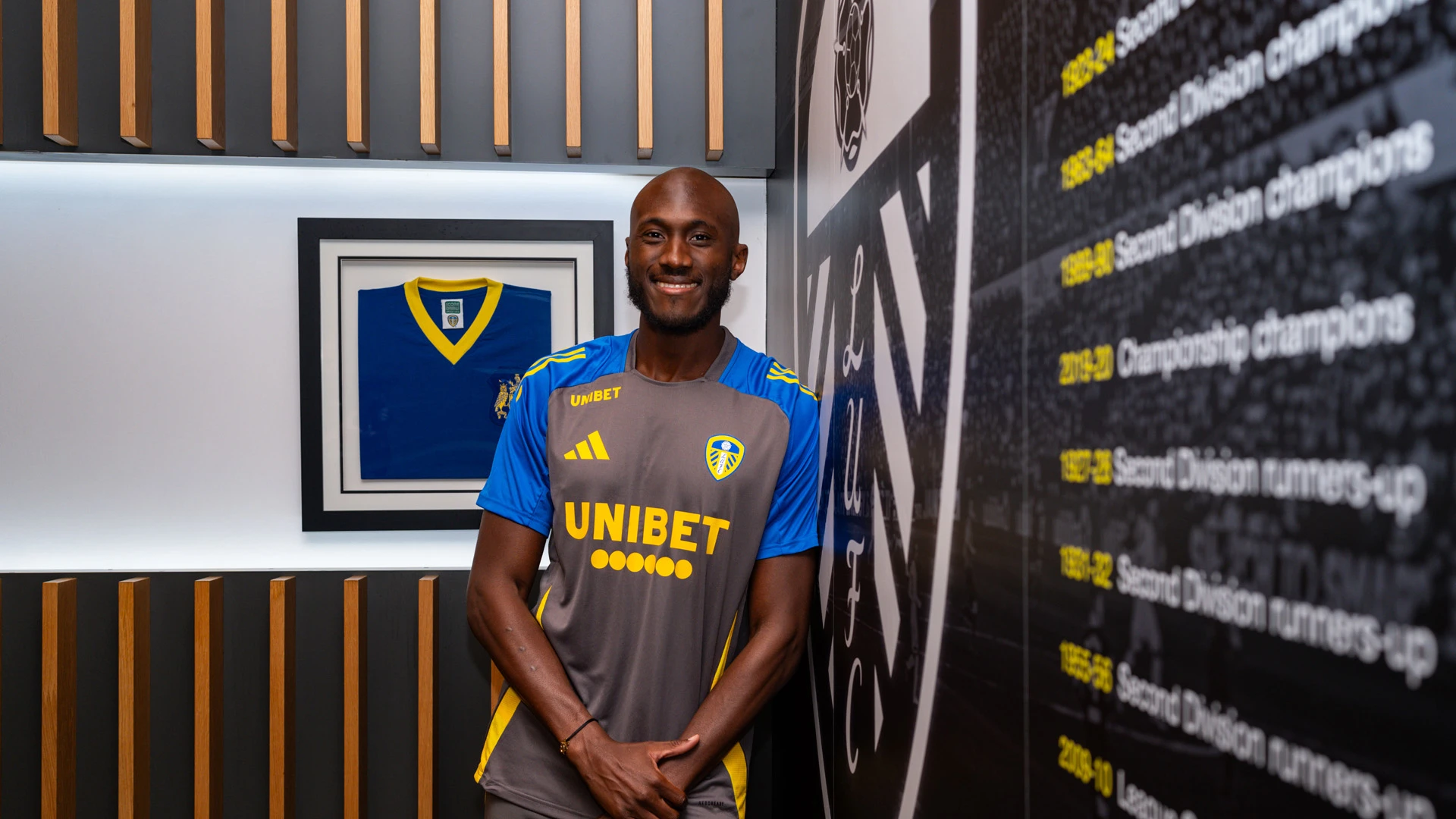 Josuha Guilavogui signing 2