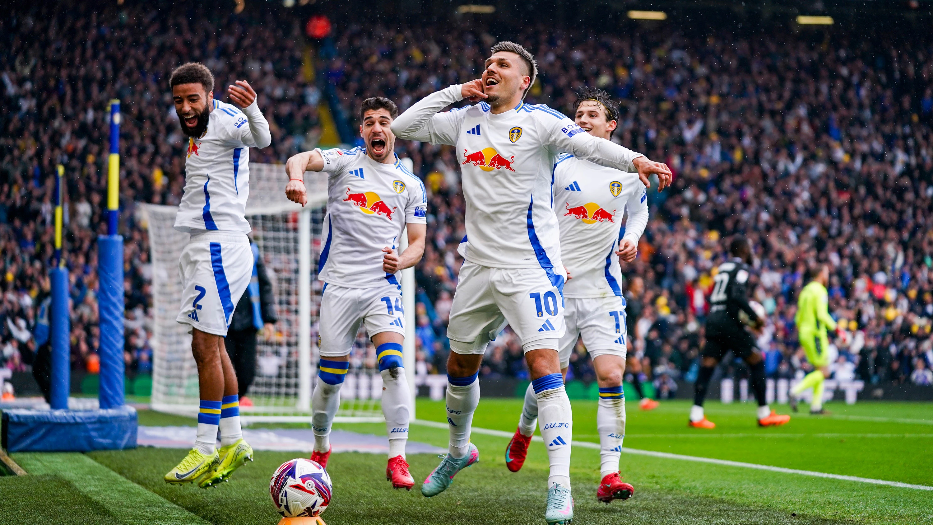 Report: Leeds United 6-0 Stoke City - Leeds United