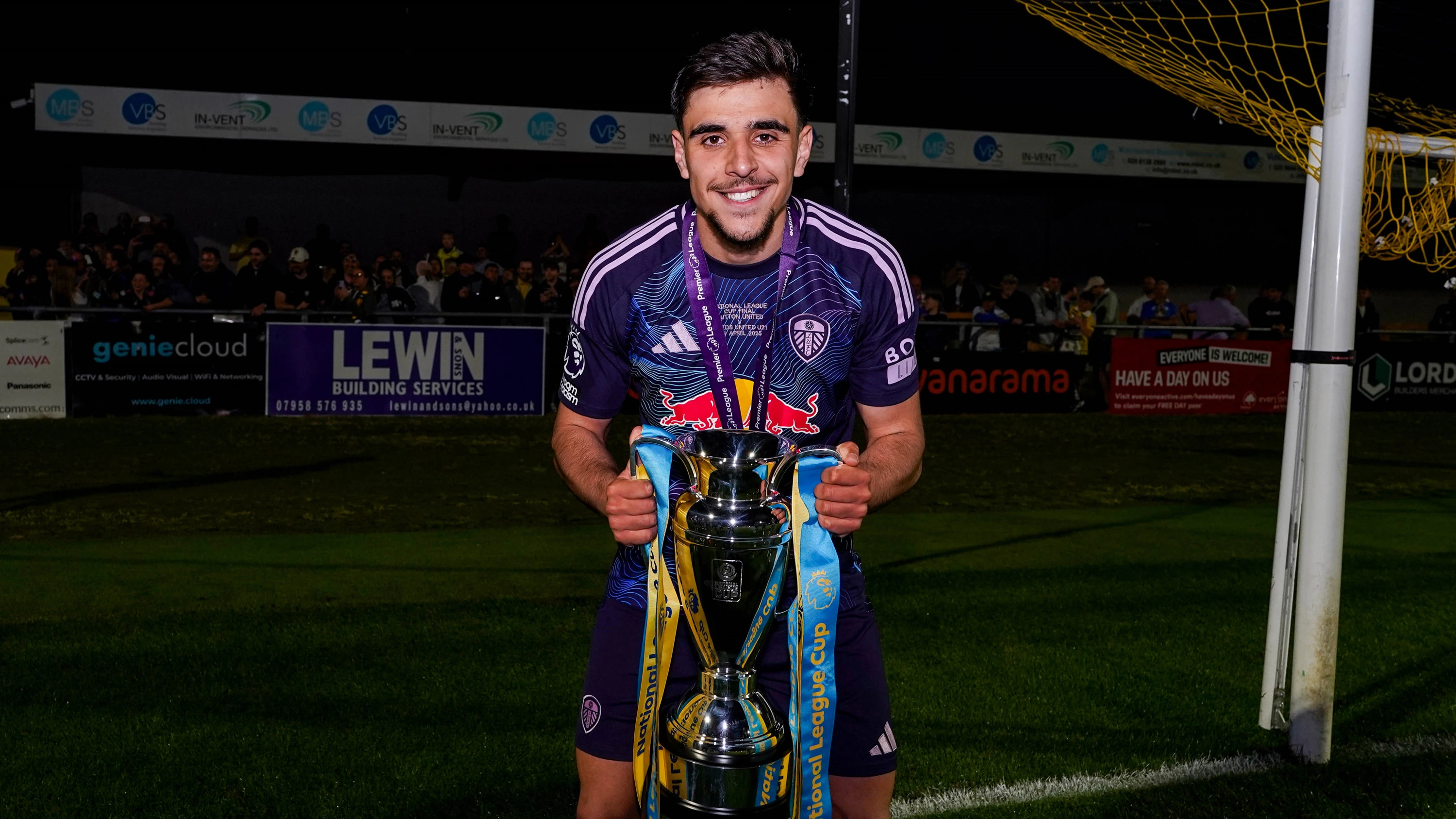 Diogo Monteiro with National League Cup