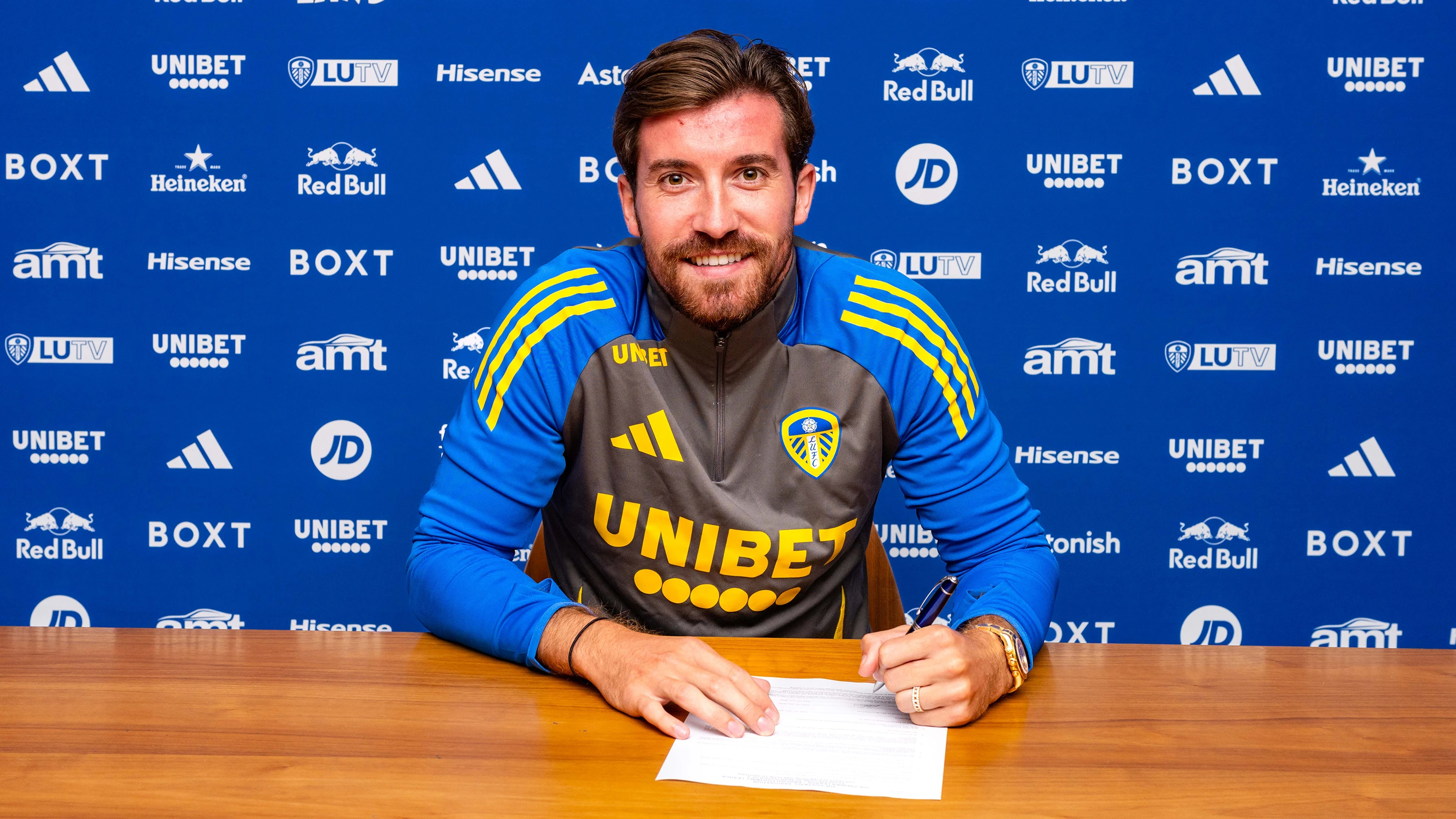 Leeds United complete Joe Rothwell deal - Leeds United