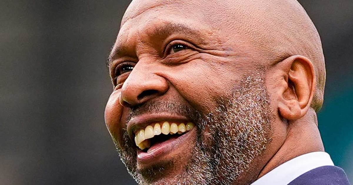 Radebeer Meet Leeds United legend Lucas Radebe! - Leeds United