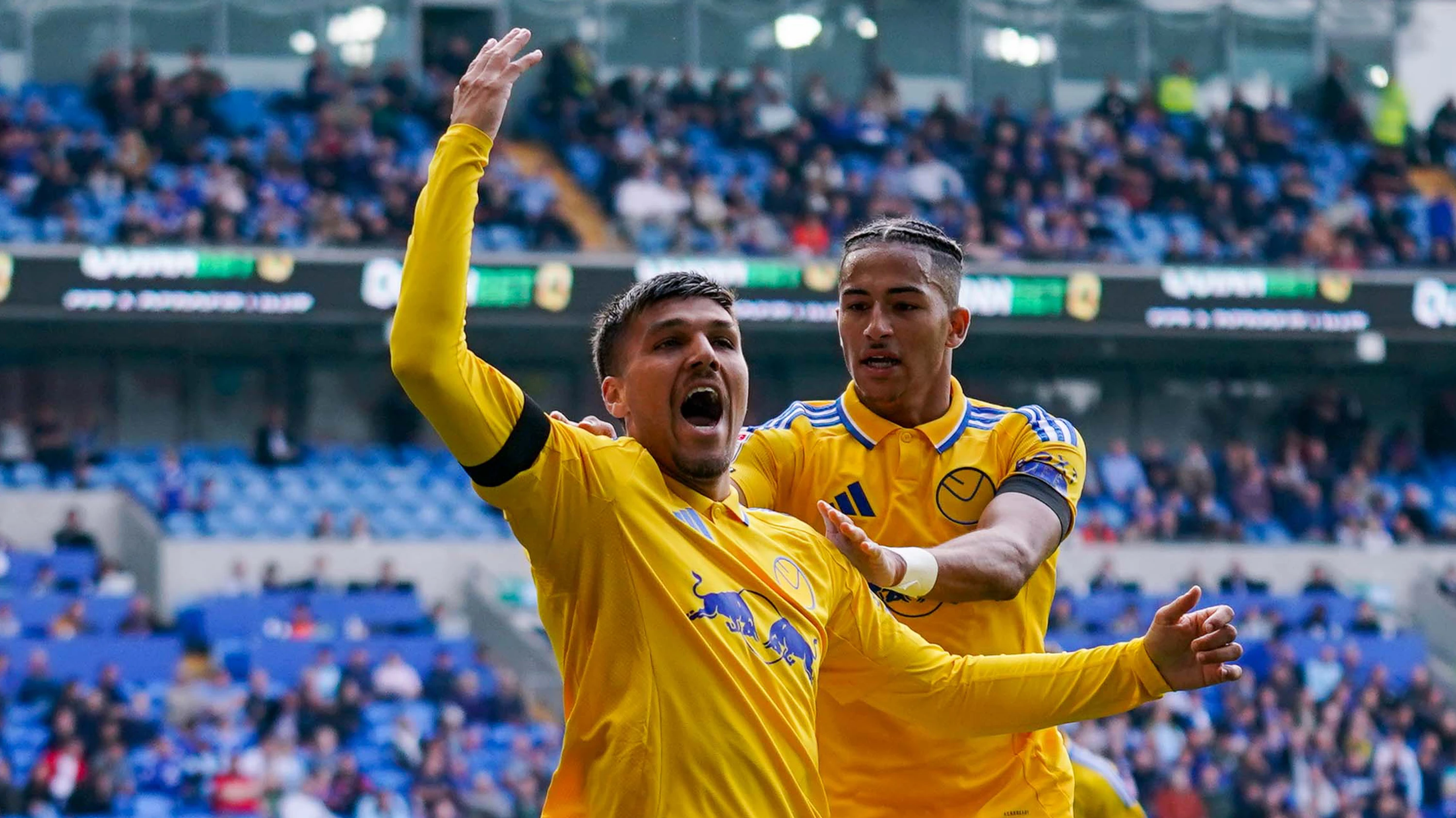 Joel Piroe Celebrates Against Cardiff City