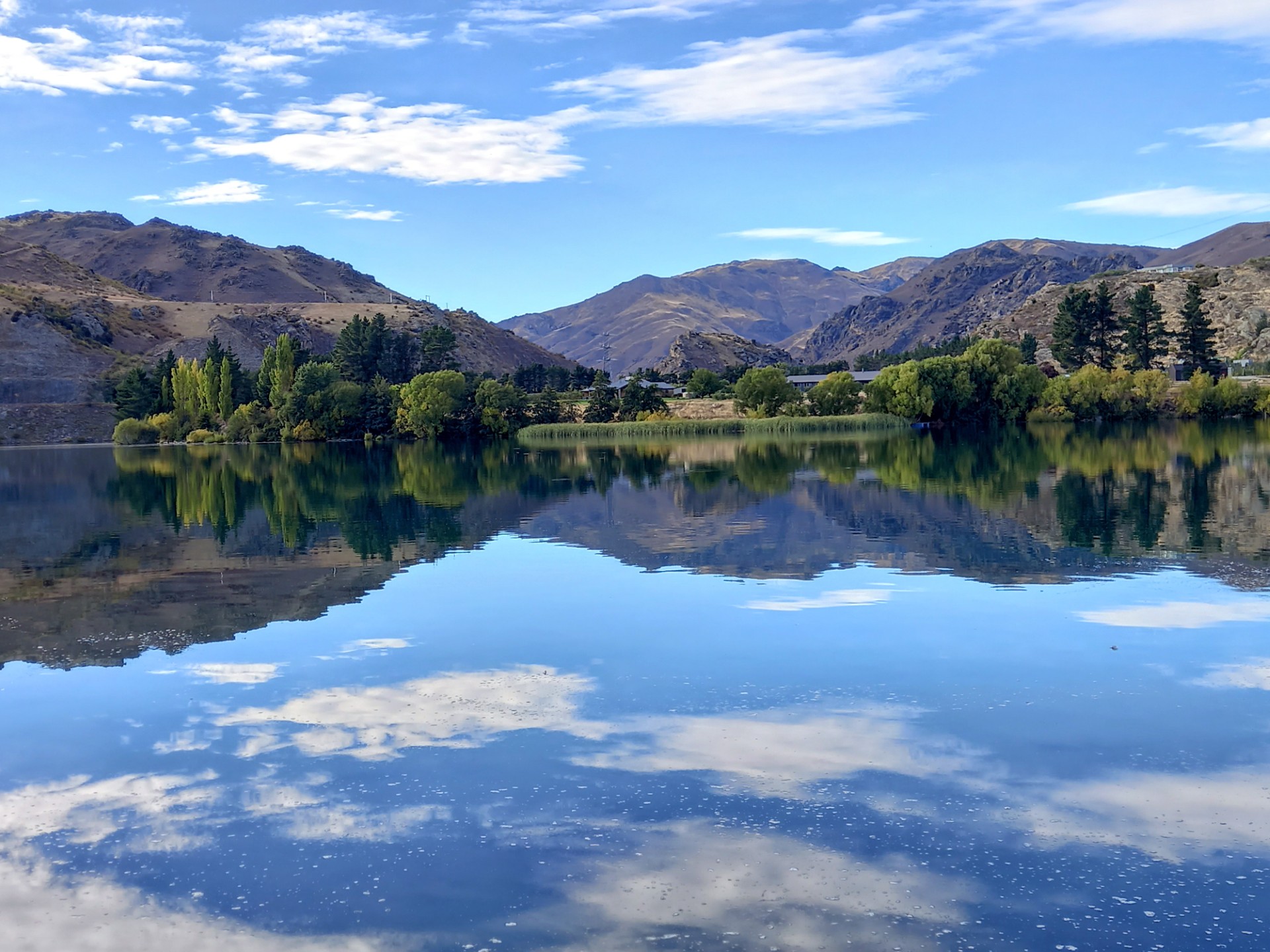 Winner of People-s Choice Coastal Category Lynette Satchell