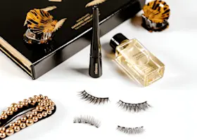 You Won’t Believe How Easy These Magnetic Lashes Are To Apply
