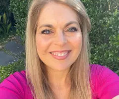'I’m a Peri and Menopause Expert. This Is What You Should (And Shouldn’t) Do for Mid-Life Skin.'