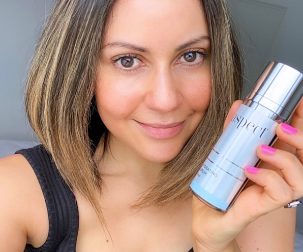 Exactly How a Dermal Therapist Does an At-Home Facial For Dull, Dehydrated Skin