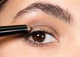 The Beauty Beginner's Shortcut To Eyeshadow