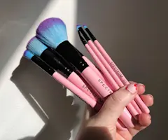VIDEO: Makeup Brushes 101 | Makeup Brushes and Their Uses