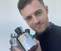 The Best Dandruff-Targeting Haircare Products for That Flake-Free Feeling