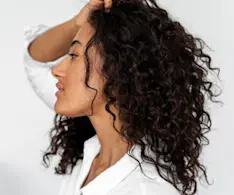 Beauty IQ Article - Dehydrated and Dry Hair Aren’t the Same. Here’s How to Spot The Difference, According to a Pro