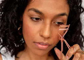 Everything You Need To Know About Lash Curlers