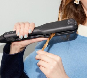 how to prevent hair damage from straightening_Cloud Nine The Wide Iron