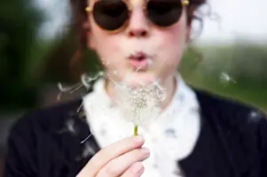 A Hayfever Sufferer's Guide to Spring Time Beauty