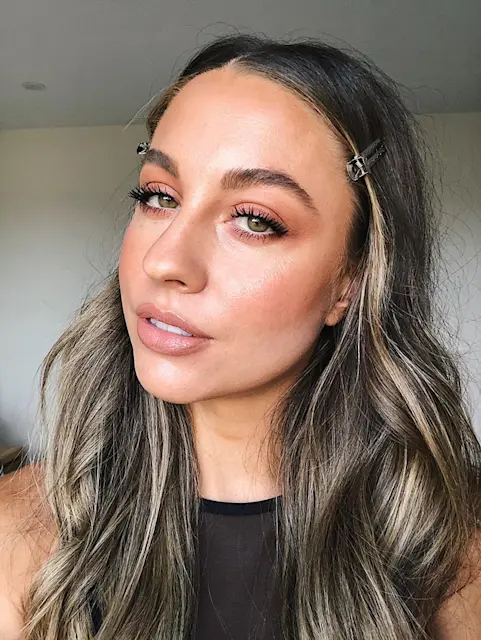 Bel Burt - M.A.C Cosmetics