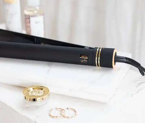 Beauty IQ Article - im-32-and-only-just-learned-to-straighten-my-hair