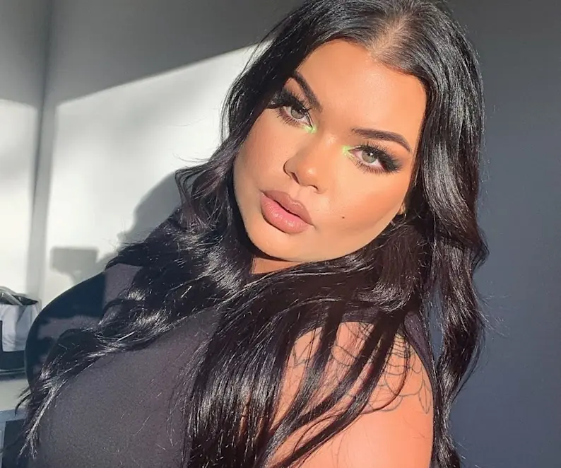 I'm a First Nations Makeup Artist - Here Are 5 Epic Products I Use on Myself & My Clients