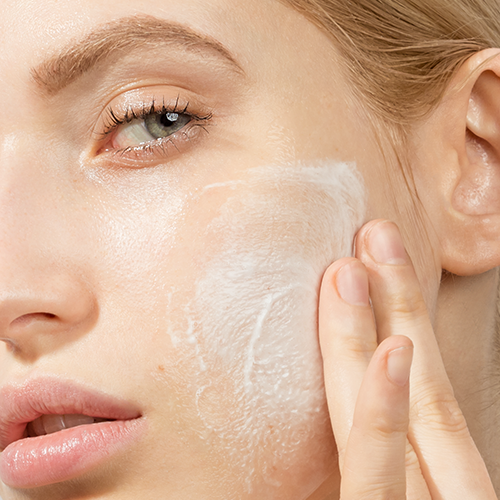 How Long Should I Leave a Cleanser On My Face?