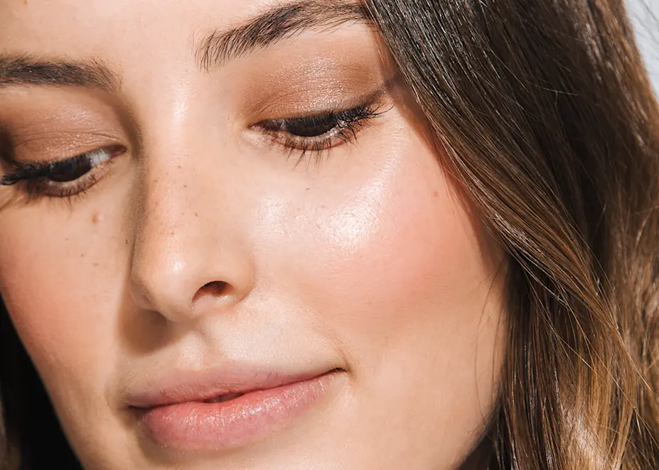 The Easy (And Natural-Looking) Way To Do Faux Freckles