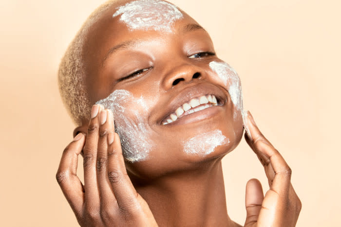Dermalogica-Skin-Prep-Scrub-model-exfoliating-face-700x467