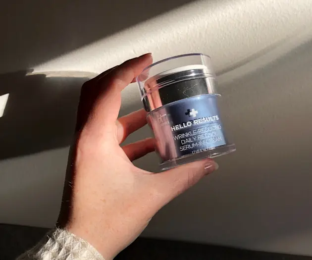 VIDEO: How to apply retinol properly