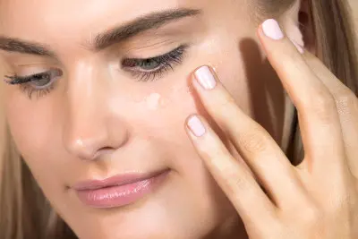 The Best Alpha-H Products for an Anti-Aging Skin Care Routine