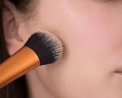 The 8 Best Foundation Brushes for Flawless Coverage