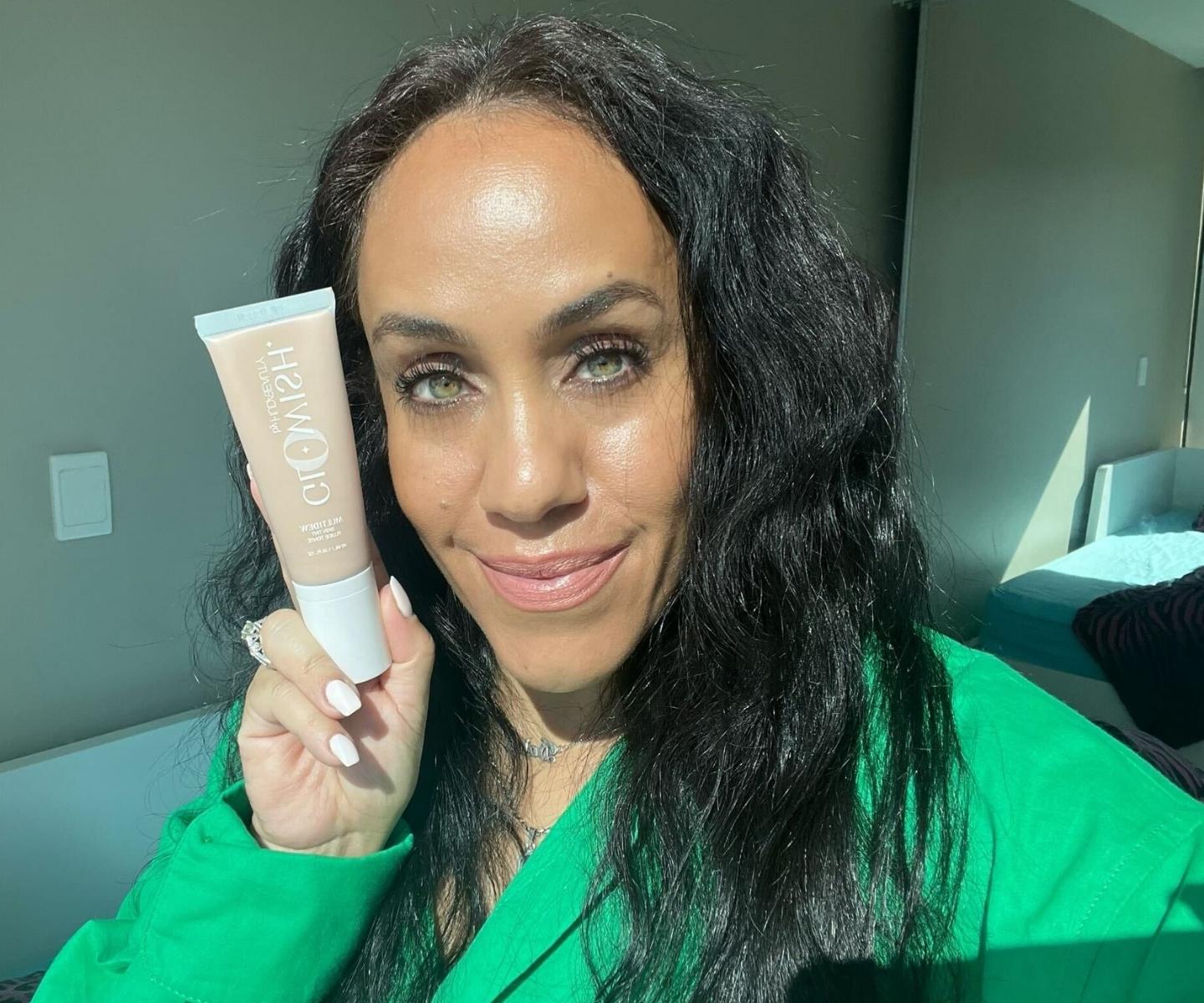 Huda Beauty Glowish Review Why Were Obsessed With This Dewy Skin Tint Foundation