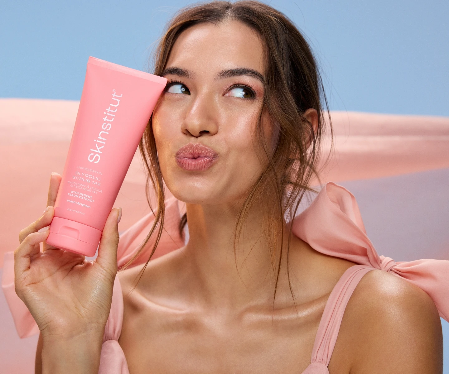 The Skincare Secret Behind That Fresh-From-the-Clinic Glow? This Cult-Favourite Exfoliant