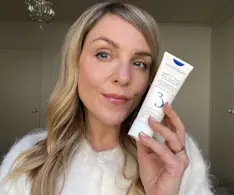 Beauty IQ Article - Embryolisse Lait-Crème Retinol-Like Review: Looking for a retinol cream alternative? The cult cream every makeup artist owns now comes in a retinol like version. 