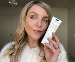 Embryolisse Lait-Crème Retinol-Like Review: Looking for a retinol cream alternative? The cult cream every makeup artist owns now comes in a retinol like version. 