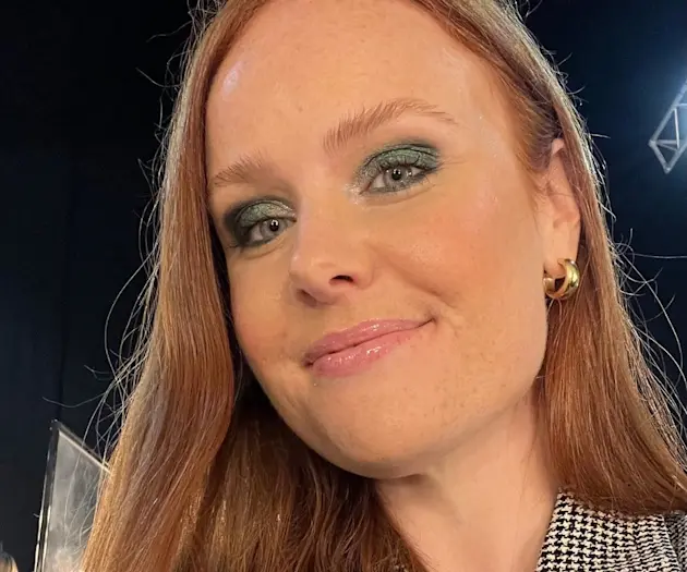 A Makeup Artist Showed Me Exactly How to Do This Smokey Eye With Just 3 Products