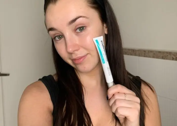 A Makeup Artists Morning Skincare Routine for Treating Hormonal Acne
