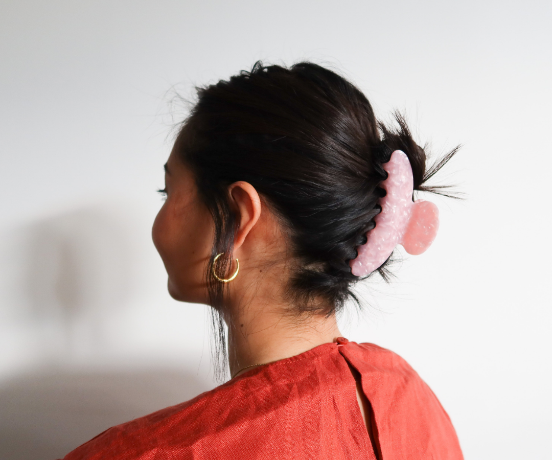 3 Easy Ways to Style Your Hair With a 90s Claw Clip (Yep, They're