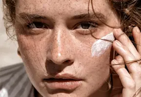 VIDEO: Difference Between Moles, Skin Tags, Milia, Freckles and More!