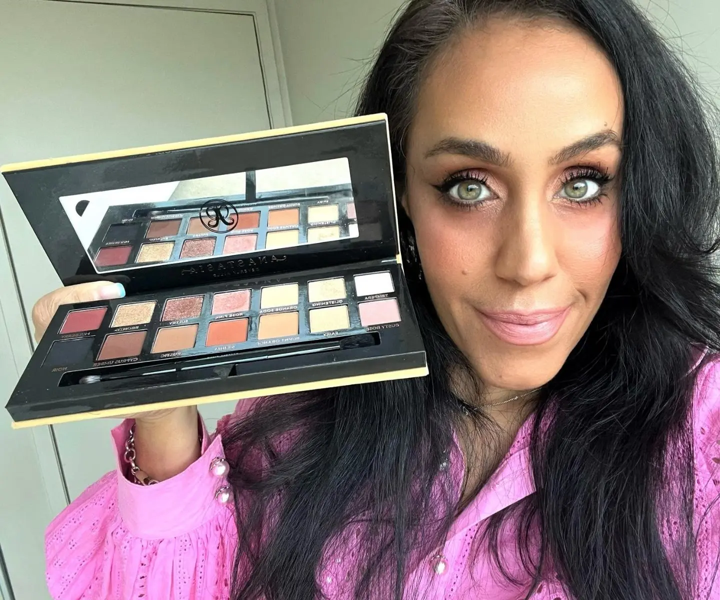 Bargain vs Bougie: A Makeup Artist Rates 4 Multi-Use Neutral Eyeshadow Palettes