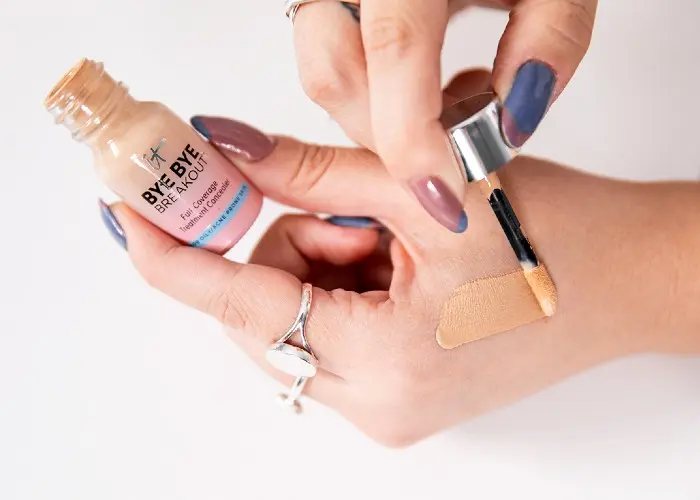 The Spot Treatment That Also Conceals Pesky Pimples