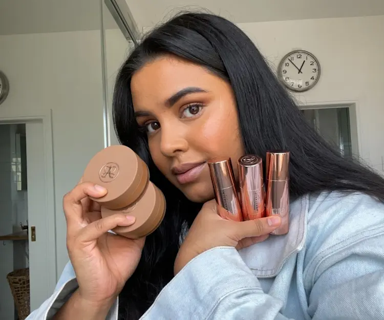 Image Elijah Mitchell image beautiful image beautiful image beautiful - 4 Beauty Experts Rate the New Cream Bronzer & Blush Sticks ...