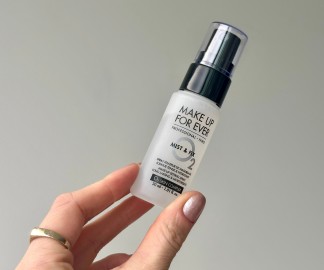 MAKE UP FOR EVER Mini Mist & Fix Spray in-article