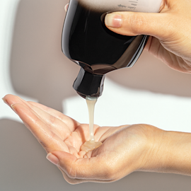 How Long Should I Leave Shampoo in Before Rinsing?