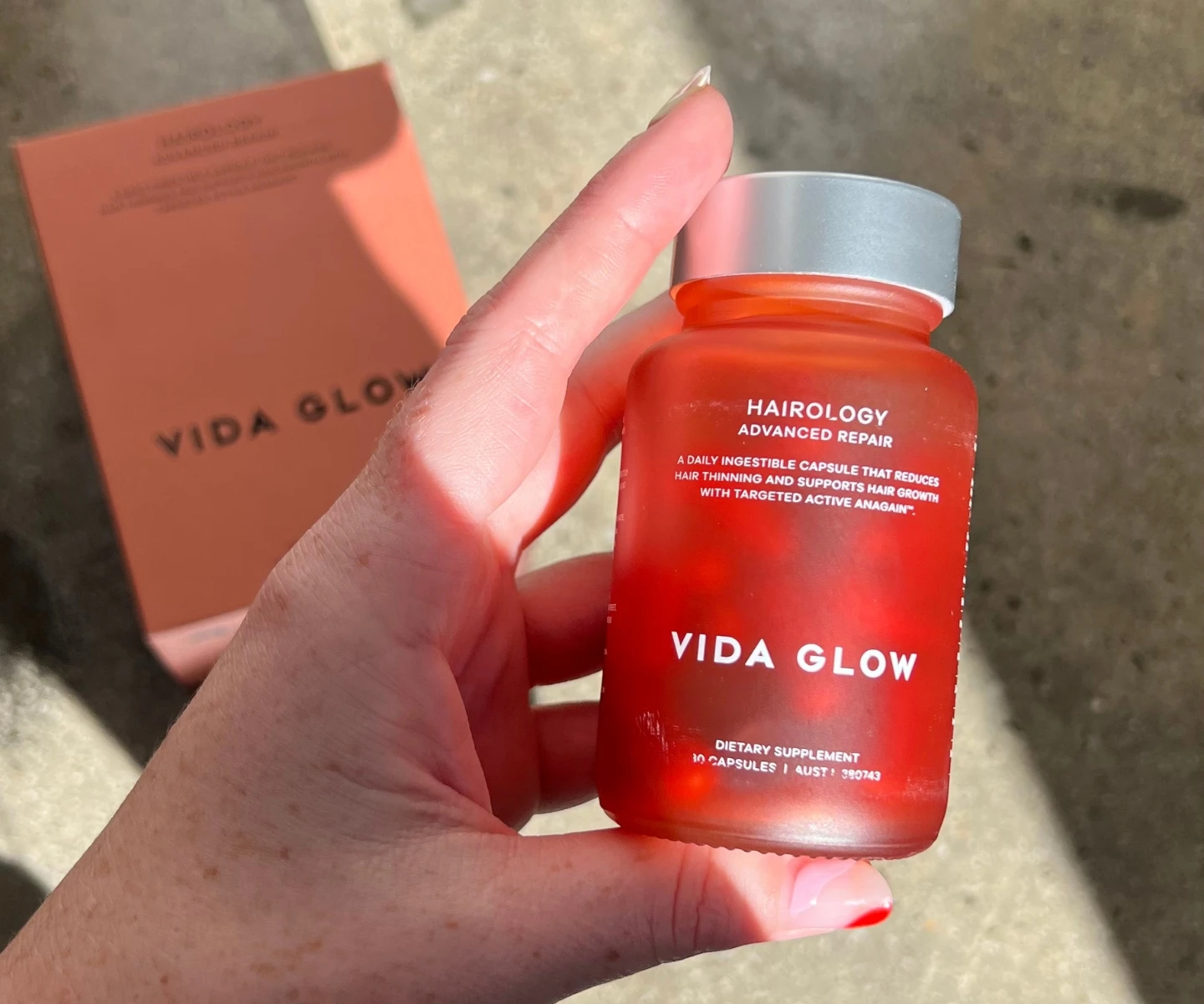 All the Details on Vida Glow’s Hair Supplement, From Someone Who Takes It Every Day