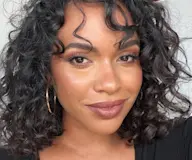I’m a Makeup Artist & Here’s How to Nail the ‘Soft Glam’ Look You’re Seeing Everywhere