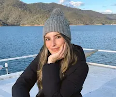 7 Simple Tips for Fixing Dry Winter Skin, According to a Dermal Therapist